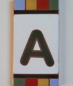 LETRA A - QUADRADINHO COLORIDO
