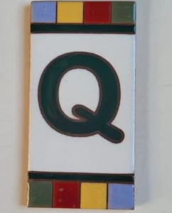 LETRA Q - QUADRADINHO COLORIDO