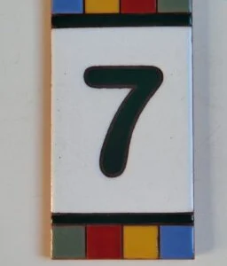 NÚMERO 7 - QUADRADINHO COLORIDO